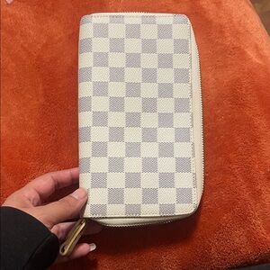 Hobonichi weeks zip around cover/wallet